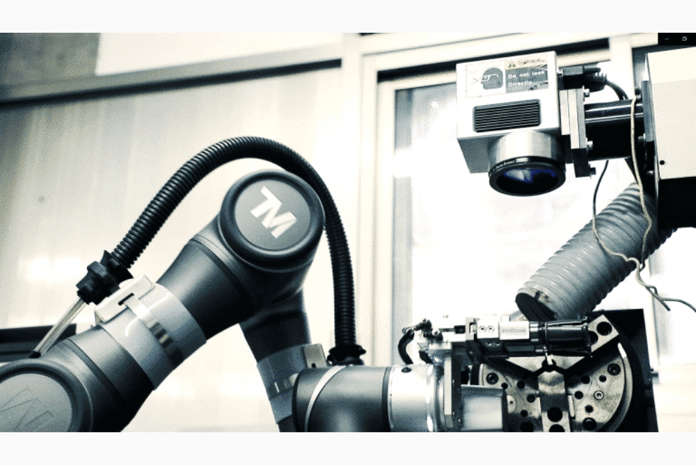 The PET bottle blow molding factory utilizes Techman robots - Chumpower